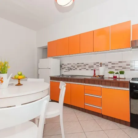 Olive Tree Apartamento Omiš